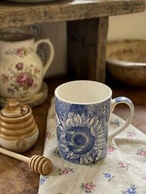 Spode Blue Room Collection SUNFLOWER 8 oz Coffee Cup / Mug Rare Find Cottagecore